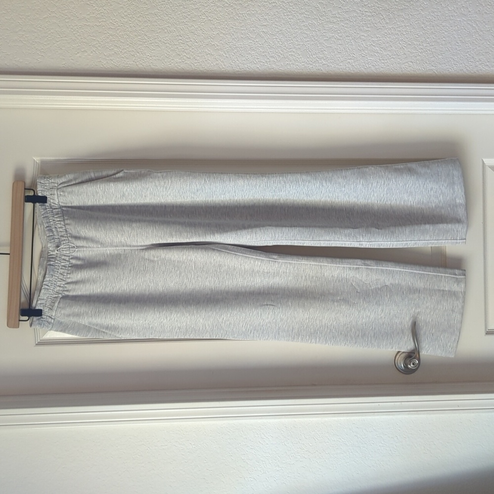 NWOT - Lululemon Softstreme High Rise Pant - Regular - Size 8 - Picture 3 of 7